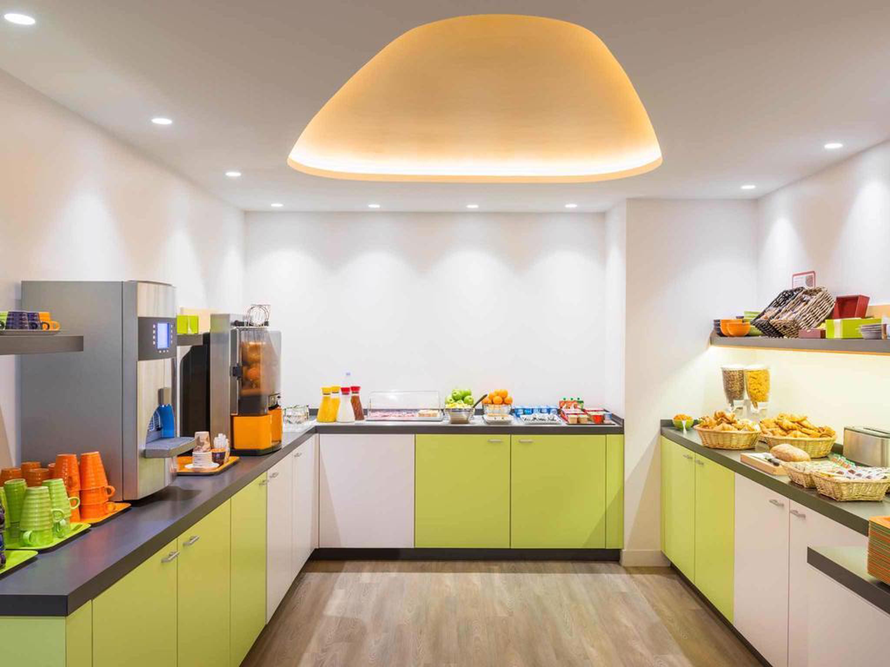 Ibis Styles Paris La Defense Courbevoie Hotell Exteriör bild