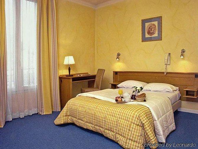 Ibis Styles Paris La Defense Courbevoie Hotell Rum bild